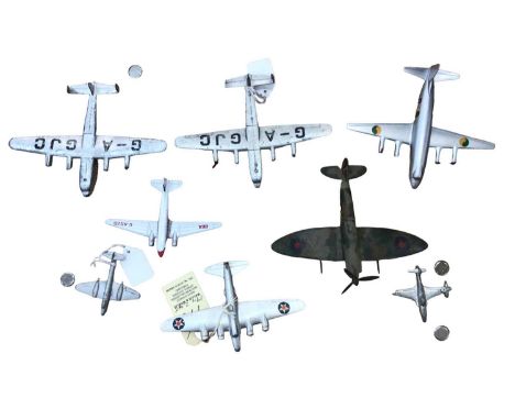 Diecast unboxed selection to include Corgi, Dinky, Matchbox, buses, aeroplanes, trains etc. (Qty)