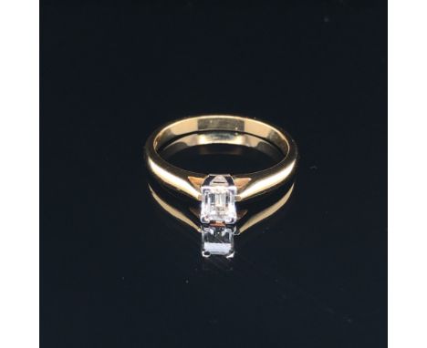 AN 18ct HALLMARKED GOLD MILLENNIUM CUT DIAMOND RING. STATED DIAMOND WEIGHT TO SHANK 0.35cts. FINGER SIZE K. WEIGHT 2.76grms.