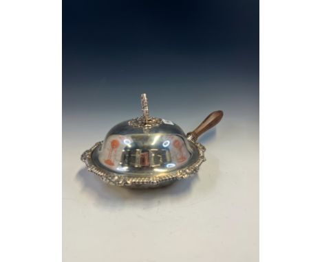 A SILVER CHAFING DISH, DIVIDER AND COVER BY JAMES GARRARD, LONDON 1883, THE BASE WITH A WOODEN HANDLE JOINING THE GADROON, AN
