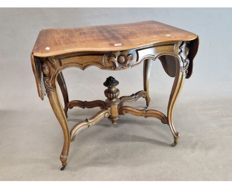 A 19th C. ROSEWOOD SOFA TABLE WITH SERPENTINE FLAPS AND A SINGLE DRAWER, THE CABRIOLE LEGS JOINED BY AN X-SHAPED STRETCHER CE