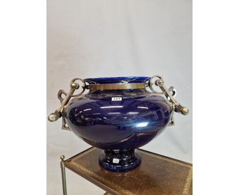 A LATE 19th C. SARREGUEMINES MAJOLICA VASE, THE FOOTED BUN SHAPE APPLIED WITH TWO SILVERED METAL HANDLES ATTACHED TO A COLLAR