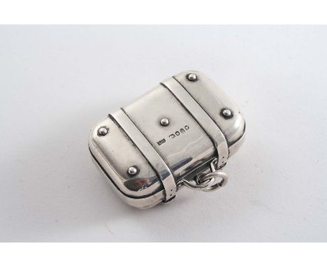 A VICTORIAN NOVELTY SEWING ETUI  in the form of a valise opening to reveal a tubular case for pins, another for needles, a ta