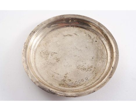 A 20TH CENTURY IRISH PROVINCIAL COUNTER TRAY of plain circular form, by William Egan (of Cork) with commemorative hallmarks f