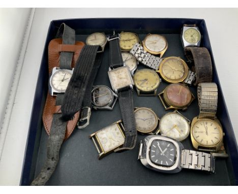 A tray of mixed vintage watches to include Oris, Smiths, Roamer. Postage category B.