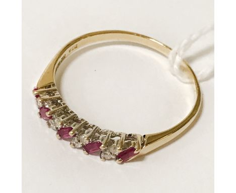 18CT GOLD RUBY &amp; DIAMOND RING - APPROX 2.8G - SIZE V