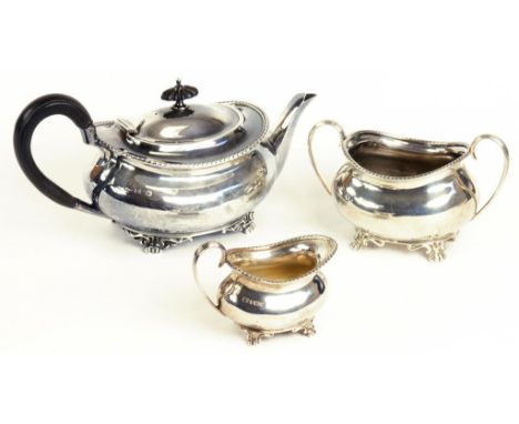 AN EDWARD VII SILVER THREE PIECE TEA SERVICE, SHEFFIELD 1905 AND 06, 20OZS GROSS 