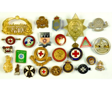 A SMALL COLLECTION OF BRITISH METAL CAP AND OTHER BADGES, SEVERAL ENAMEL, EARLY 20TH CENTURY AND LATER