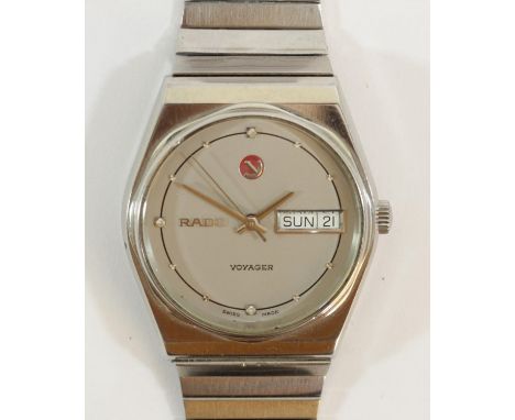 Rado Voyager, a stainless steel automatic day/date gentleman's wristwatch, case number 24580009original bracelet, 32mm 