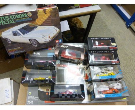 Diecast models &amp; Plastic Model kits - Eight boxed models to include Herpa x 2, Pauls Model Art Minichamps x 2, Onyx x 3 &
