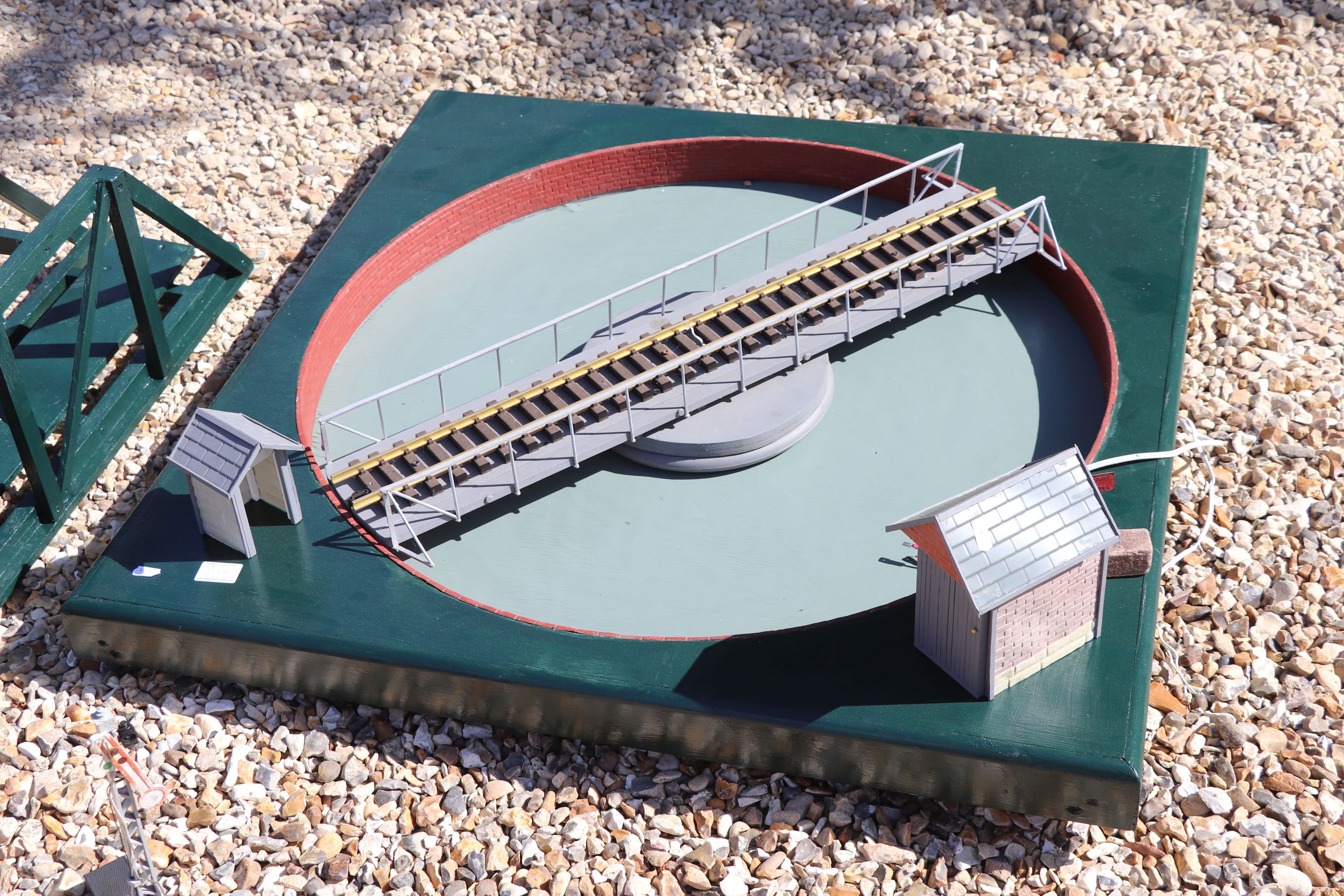 G Scale model railway Electric rotating custom built turntable (37" x
