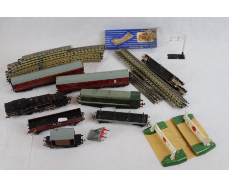 Collection of Hornby Dublo model railway to include D8000 Diesel loco, BR 80054 engine, 4 items of rolling stock and track
