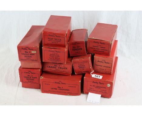 11 Boxed Hornby O gauge items to include No 501 Locomotive 1842, No 501 Tender, No 1 Crane Truck, No 1 Level Crossing, Hopper