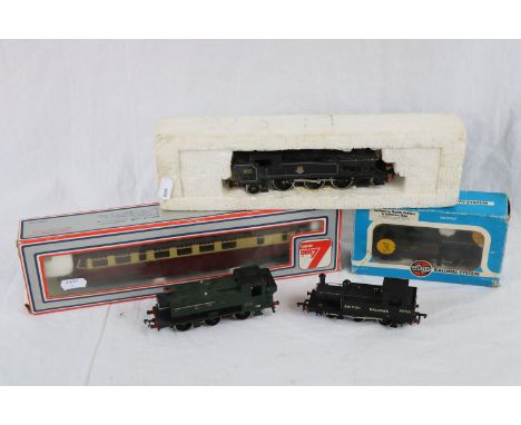 Five OO gauge model railway engines to include boxed Lima 205133 MWG W22, boxed Airfix 0-4-2 1400 Class Tank BR, Graham Faris