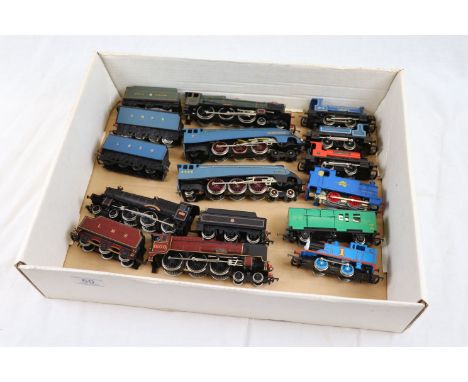 10 OO gauge engines to include Lima King George V, Bachmann Ramsbury Manor, Hornby Desmond etc