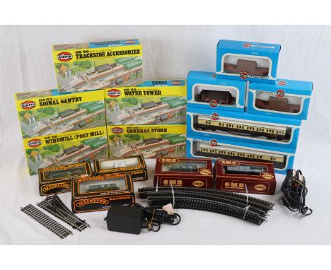 Collection of OO gauge model railway to include 10 x boxed items of rolling stock (Mainline x 3, Airfix x 7) and 5 x boxed Ai