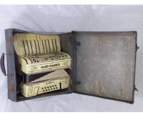 A Hugo Rauner Sonata accordion