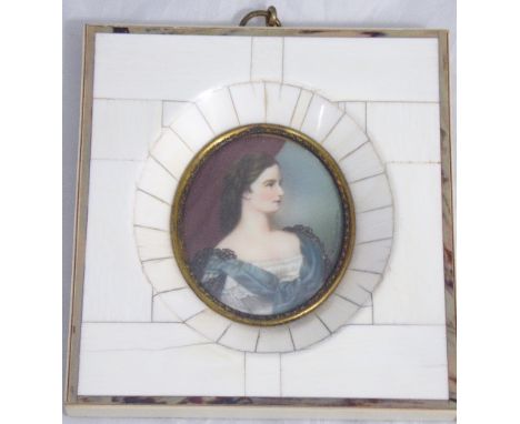 A miniature portrait of Lady Hamilton, oil, indistinctly signed, H.4.5cm