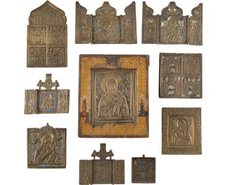 SAMMLUNG VON ZEHN BRONZE-IKONEN MIT GNADENBILDERN DER GOTTESMUTTER    Russland, 18./19. Jh.   Bronze, reliefiert gegossen, te