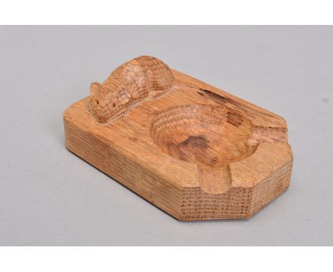 ROBERT THOMPSON OF KILBURN MOUSEMAN OAK ASHTRAY, with carved mouse detail, length 10.5cm x width 7.8cm (condition: some stain