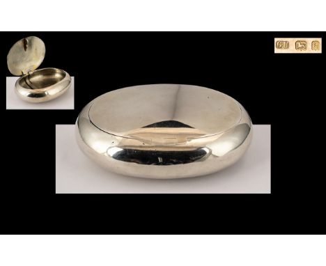 George Unite Sterling Silver Hinged Snuff Box of pleasing proportions and form.  Pristine condition, hallmark Birmingham 1904
