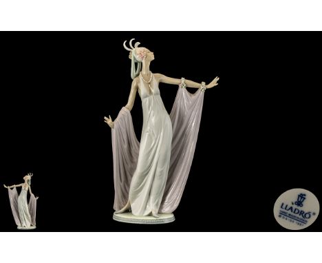 Lladro Superb and Tall Hand Painted Figurine ' Grand Dame ' Model No 1568. Issued 1987 - 1992. Designer Jose Puche. Height 13