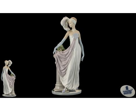 Lladro Superb and Tall Hand Painted Porcelain Figure ' Socialite of the 20's ' Model No 5283. Issued 1985 - 2002. Designer Vi