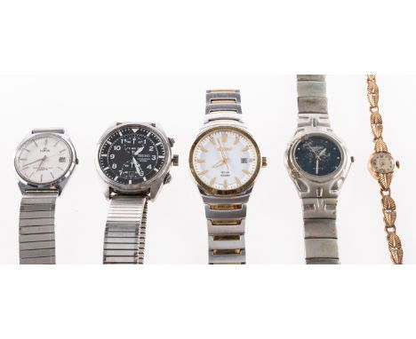 Omega Bulova Electronic gentleman's gold-plated wristwatch the dial with raised baton numerals, baton hands, day and date ape