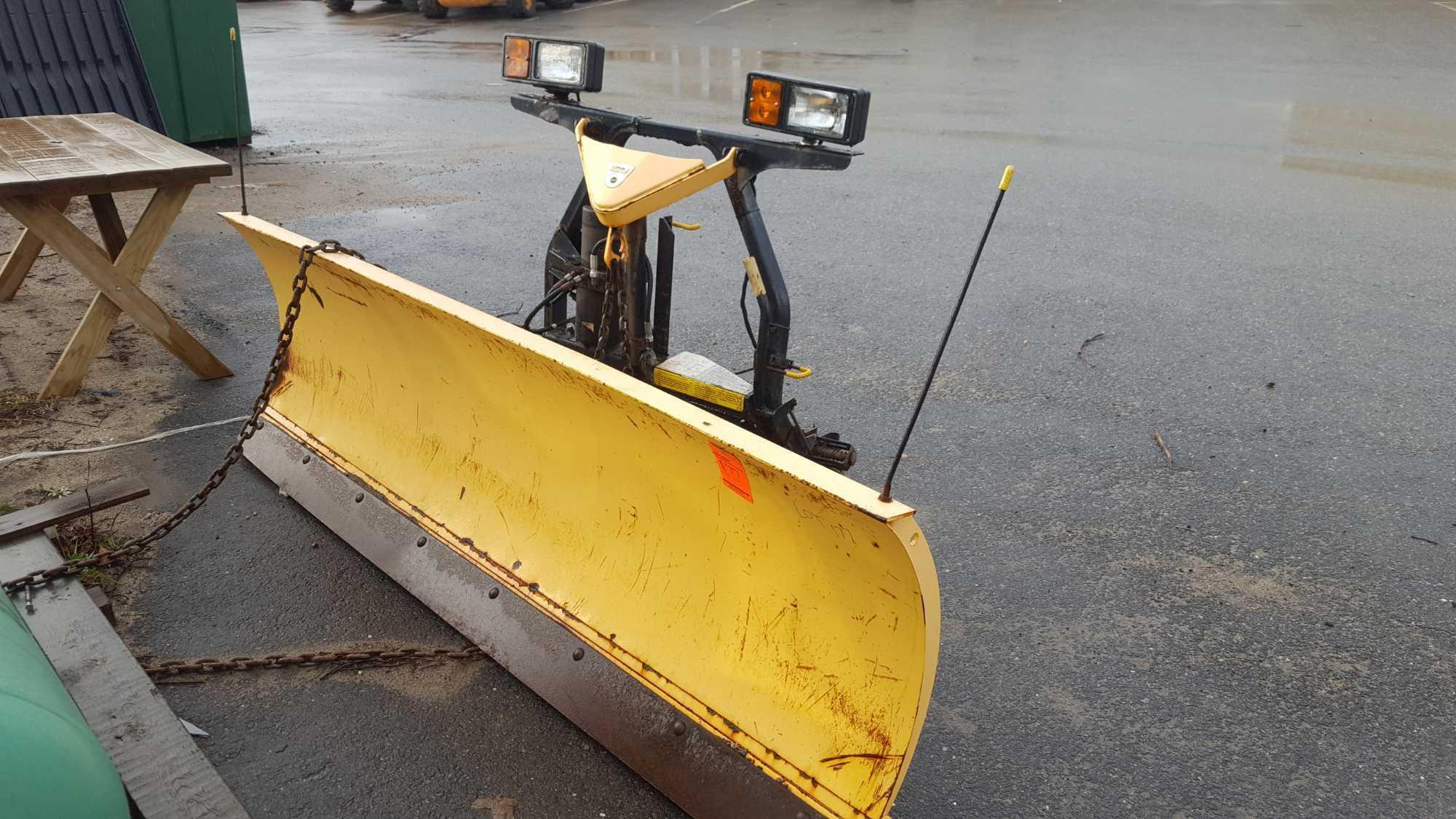 Storm guard 8 foot snow plow with minute mount 2 mounting system