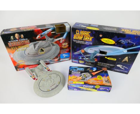 Playmates - A mainly boxed group of Star Trek collectables from Playmates. Lot consists of Playmates #65091 Star Trek 'Insurr