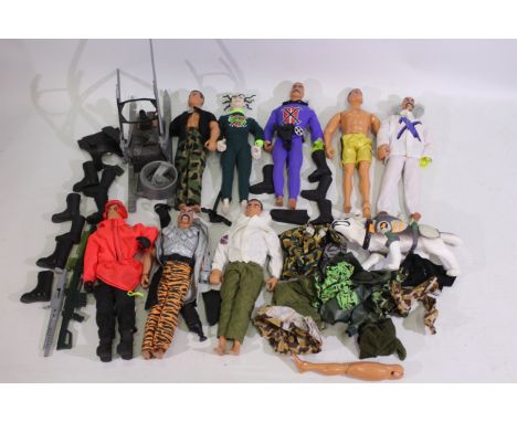 Action Man - Hasbro - Eight unboxed Modern Action Man figures with a quantity of modern accessories and uniform parts. Lot in