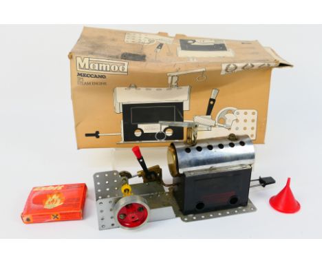 Mamod - A boxed Mamod ST3 static steam engine. The model show some age and signs of use, appearing Fair Plus overall and woul