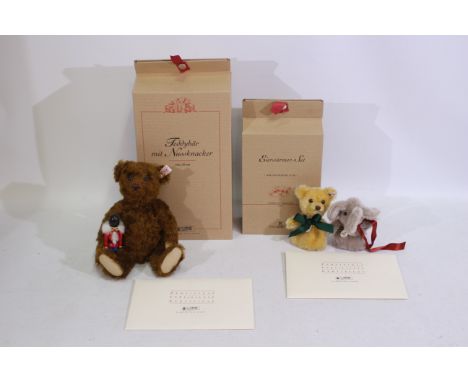 Steiff - 2 x boxed limited edition Steiff bears - Lot includes a #37955 number 2165 of 3,000 'Teddy Bear With Nutcracker'. A 