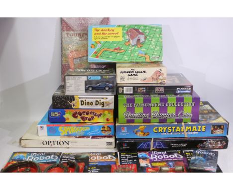 MB Games - Spears - Ertl - Others - A boxed collection of board games, puzzles, toys and a plastic model kit. Lot includes Sp
