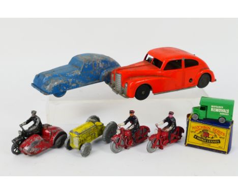 Mettoy - Matchbox - Britains Lilliput - TTl - An interesting collection of diecast models. Lot includes a boxed Matchbox RW #