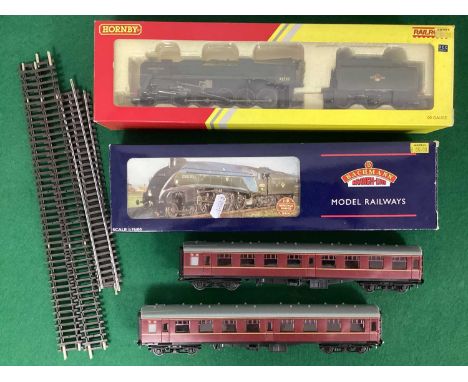 Two OO Gauge Steam Locomotives and Tenders comprising of Bachmann 'Heritage Range' #31-952 A4 4-6-2 Locomotive, 'Mallard', R/