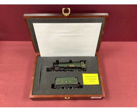 Bachmann 00 gauge "Raveningham Hall no 6960" ref 31-779 Limited Edition model in Wooden Presentation case with certificate, u