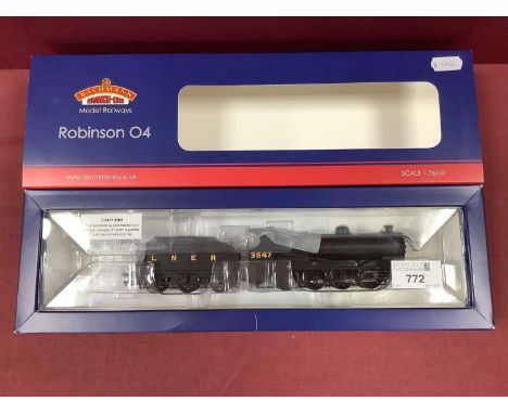 Bachmann OO gauge Robinson 2-8-0 locomotive and tender in LNER Livery no 3547, boxed untested.