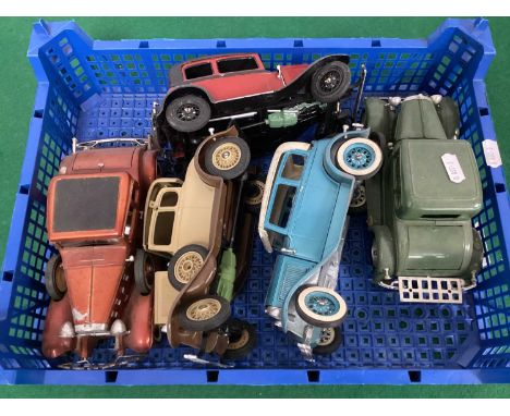 Five Hubley (USA) Metal Kit Built Outline American Model Cars. Models have been displayed, small parts may be missing and/or 