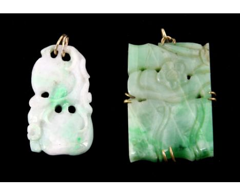 A mixed group of items, one jade pendant in the form of flowers and fruit, with bail testing as 9 ct, measuring 3.7 x 2cm, an