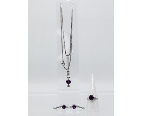 3 tlg. Schmuckgarnitur mit 5 Amethysten und 14 Brillanten, zusammen ca. 1,8 ct, Goldschmiedearbeit, 90- er Jahre.585/- Weißgo