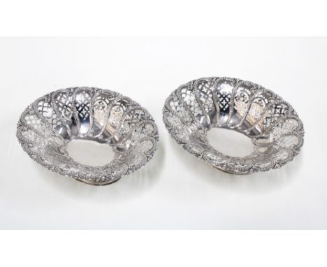 A pair of Victorian silver bonbon dishes,  Sheffield 1892, 15cm (2)