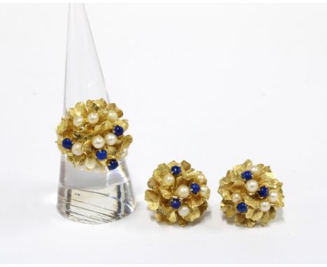 A vintage 14k gold dress ring with pearls and blue cabochons together with a pair of matching earrings, stamped 14k (2)