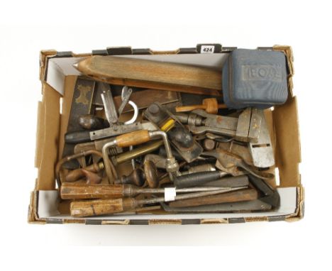 A box of tools G (Plus VAT)