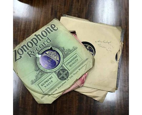 DECCA WIND UP TABLE TOP GRAMOPHONE and a group of 78 r.p.m. records