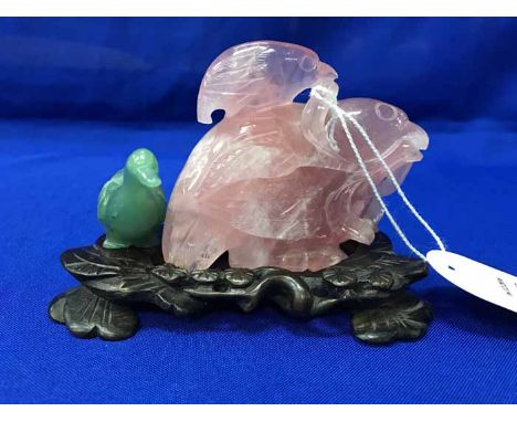 CHINESE ROSE QUARTZ BIRD ON STAND AND A CHINESE GREEN JADE DUCK