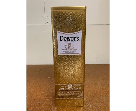 Dewar's 15 years "The Monarch blended Scotch Whisky, one litre in presentation box 