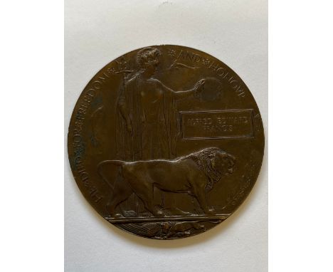 A FIRST WORLD WAR MEMORIAL PLAQUE TO THE WORCESTERSHIRE REGIMENT. A Great War Memorial plaque named to Alfred Edward Francis 