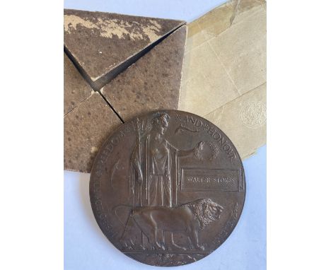 A FIRST WORLD WAR MEMORIAL PLAQUE TO THE SHERWOOD FORESTERS. A Memorial Plaque named to Walter Stokes. The Commonwealth War G