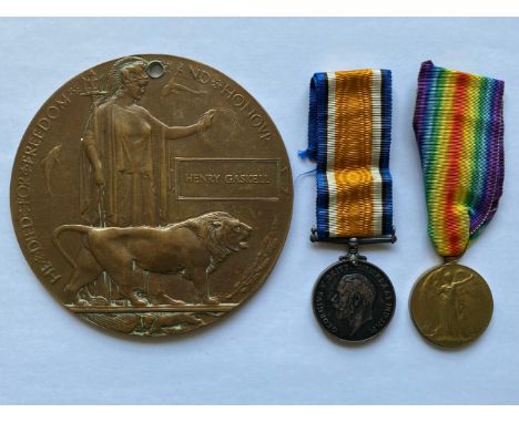 A FIRST WORLD WAR PAIR AND MEMORIAL PLAQUE TO THE ROYAL RIFLE COMPANY. A Great War Pair comprising War Medal and Victory Meda