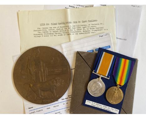 A FIRST WORLD WAR PAIR AND MEMORIAL PLAQUE TO THE ROYAL FUSILIERS. A Great War pair comprising War Medal and Victory medal na